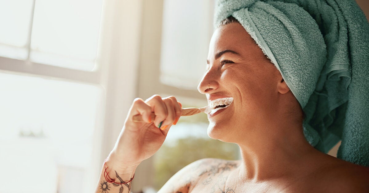 does baking soda help clean your teeth