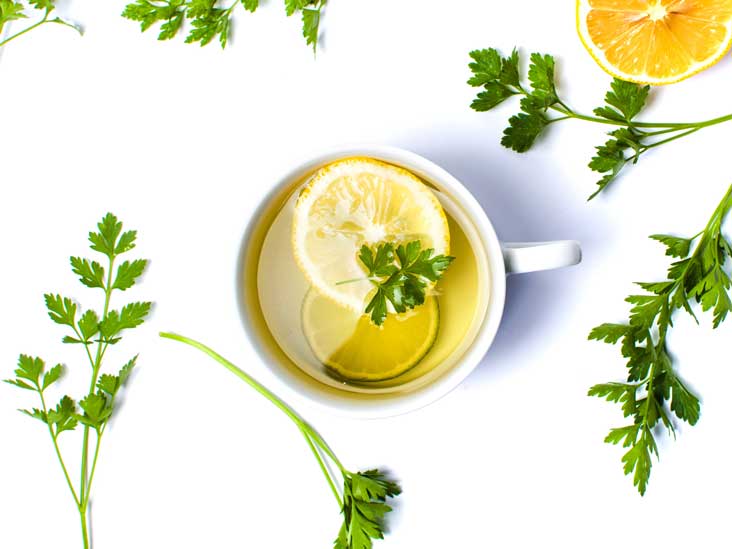 7 Surprising Benefits of Parsley Tea (And How to Make It)