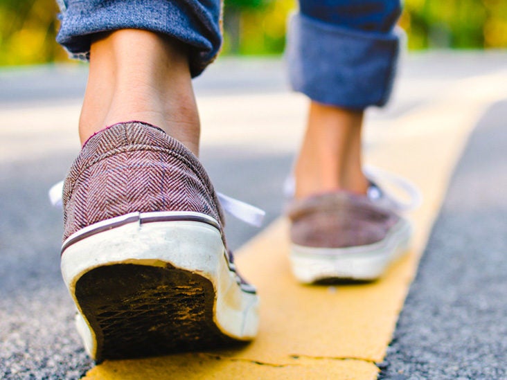Ankle Pain When Walking: Conditions & Injuries