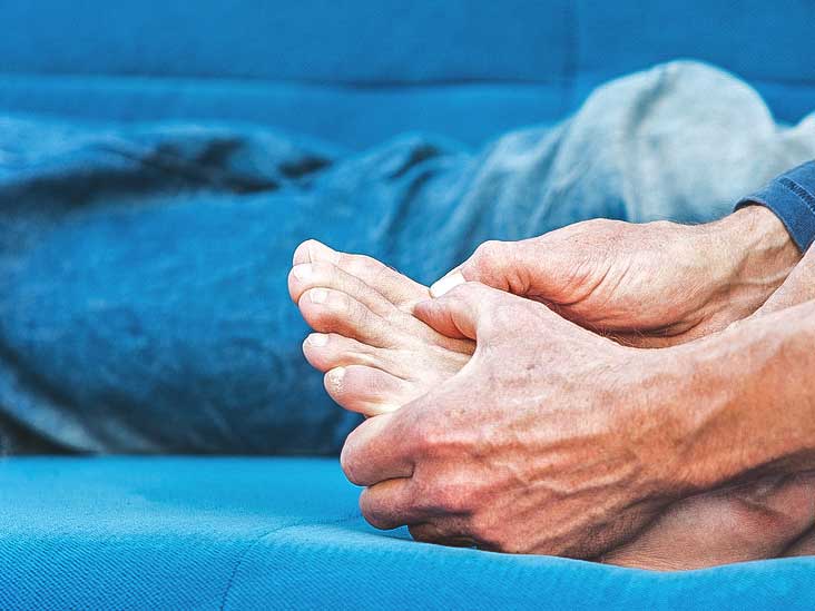 gout-symptoms-managing-risk-factors-and-complications