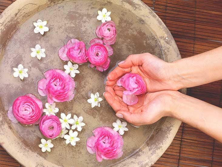 Rose Water For Eyes Benefits Precautions And How To Use It