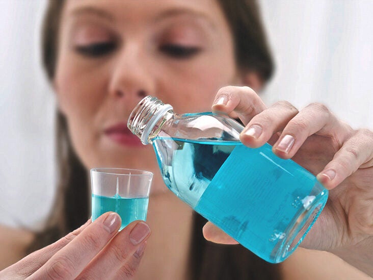 Mouthwash_Female-732x549-Thumbnail-732x549.jpg