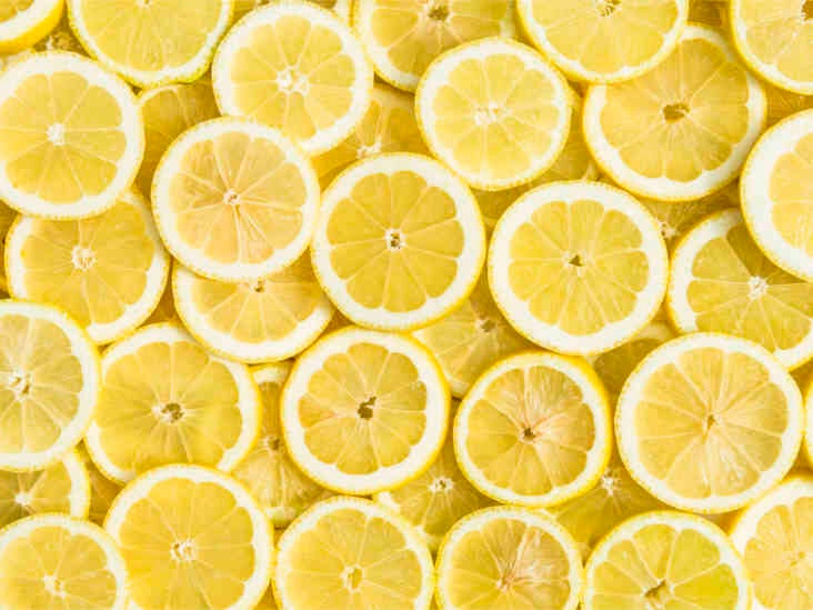 6 Evidence-Based Health Benefits of Lemons