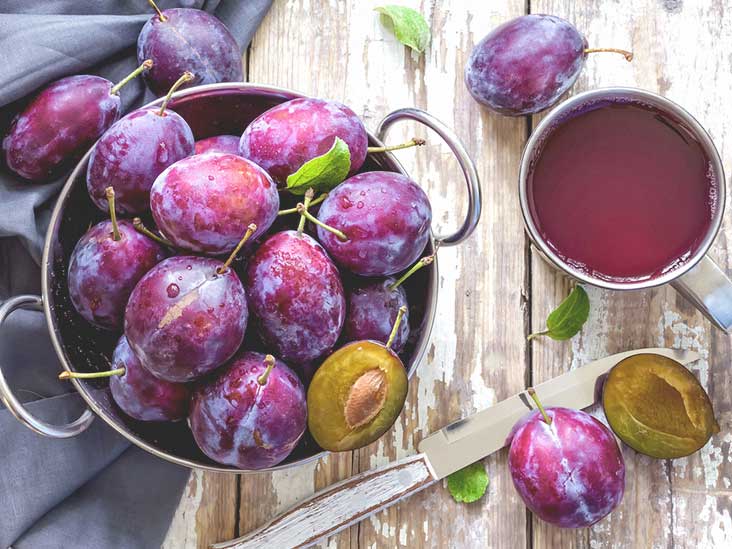 Prunes and Prune Juice: Health Benefits and Nutrition