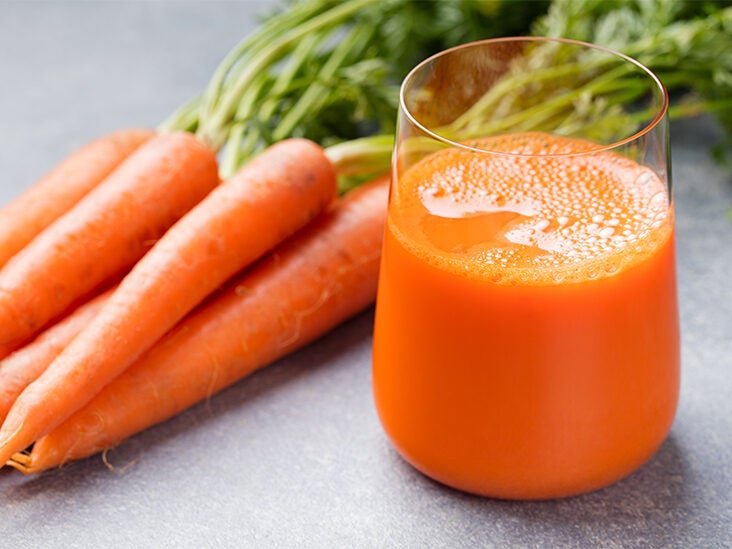 8 Impressive Benefits of Carrot Juice