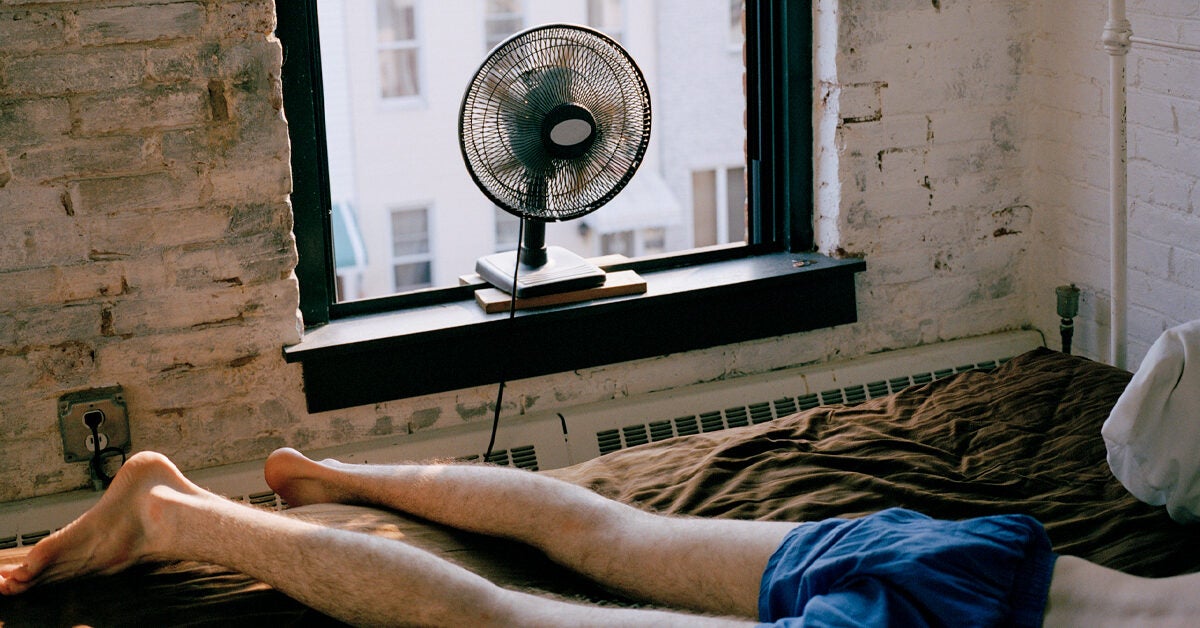 sleeping-with-fan-on-pros-and-cons