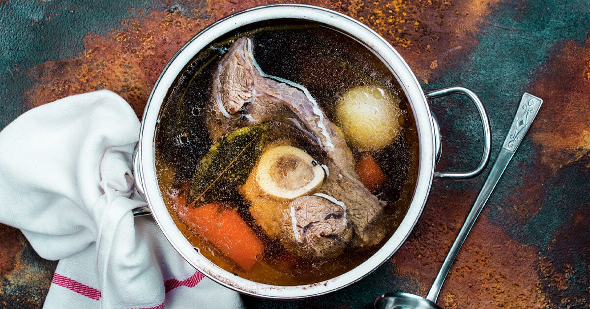 Bone Broth: How to Make It and 6 Reasons Why You Should