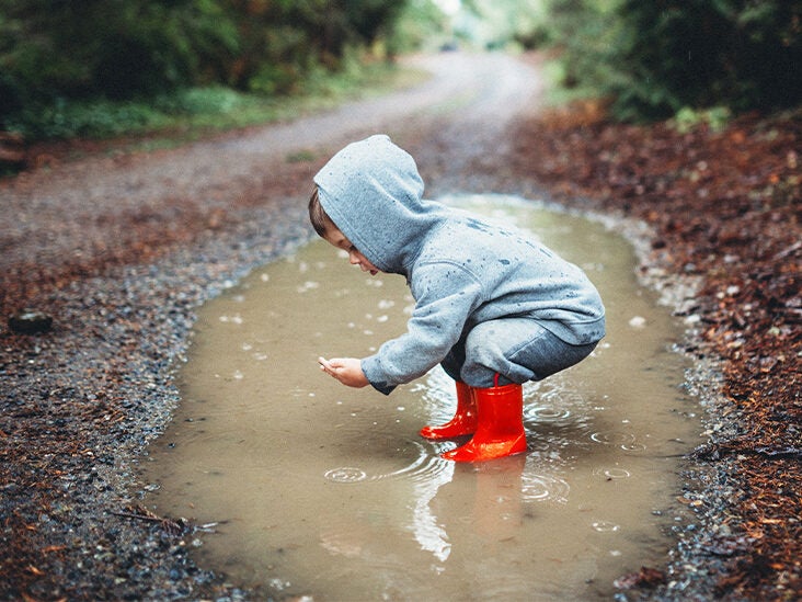 How Your Kid's Microbiome Can Be Affected When They Play Outside