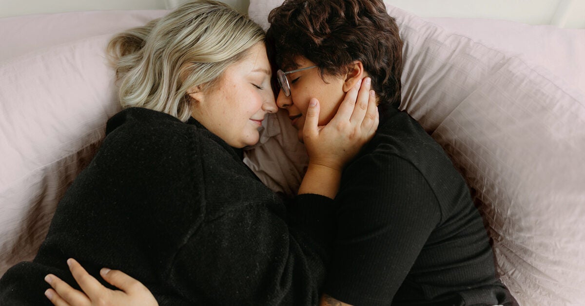 Sleeping Old Woman Sex - The 'Three Dates Before Sex' Rule Is BS â€” Try This Instead