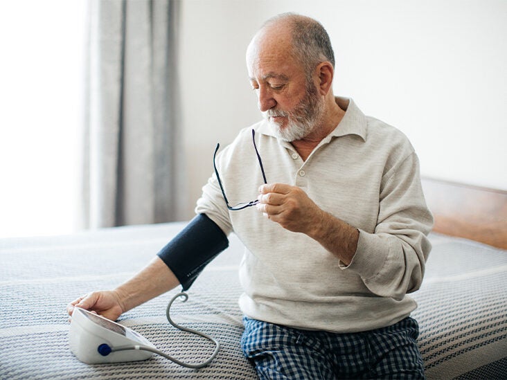 Having High Blood Pressure at Night May Increase Men's Risk of Dementia