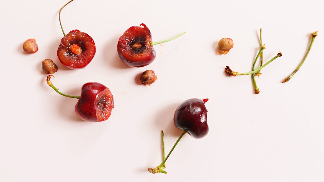 Cherry Lovers Heart Fruit Chews - Half Nuts
