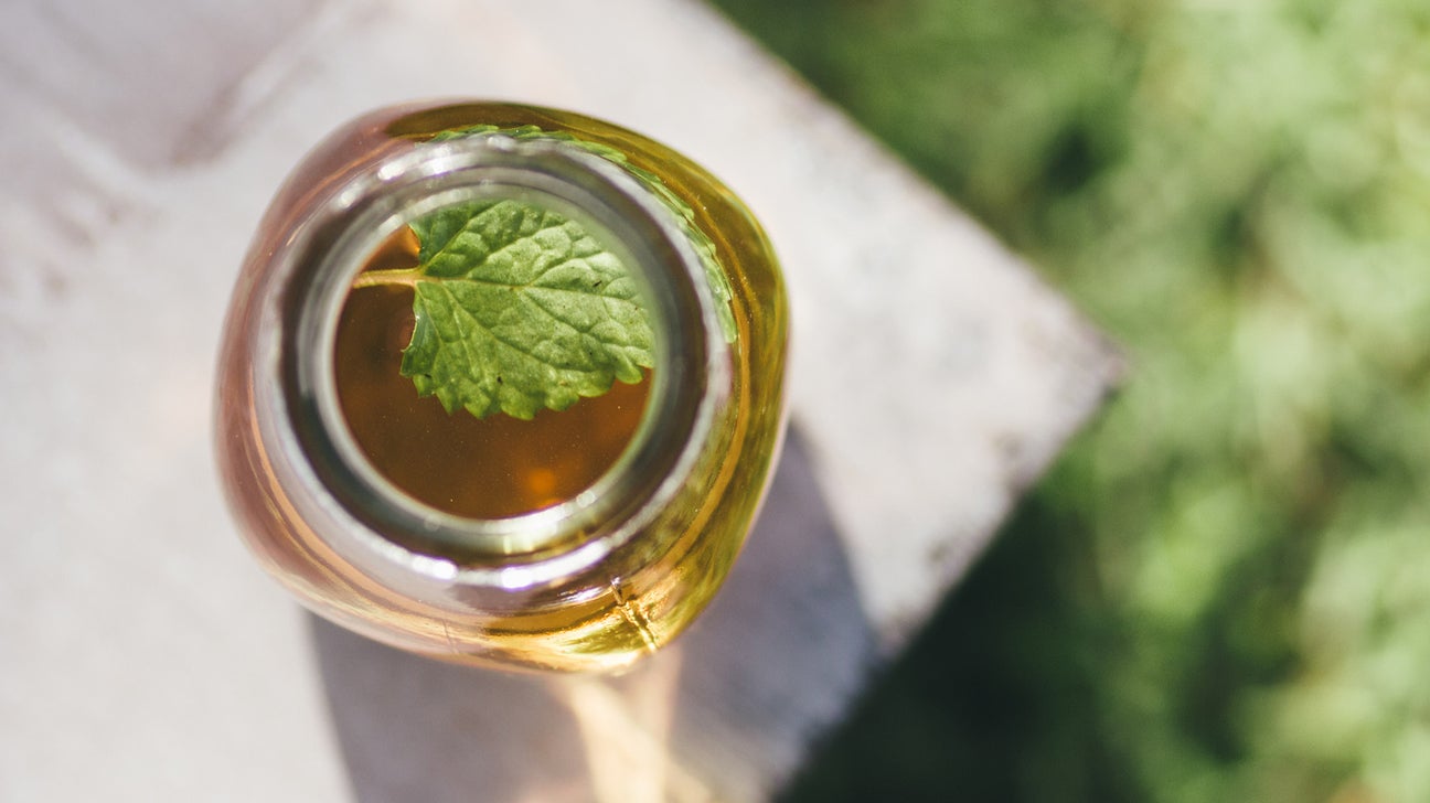 The 8 Best Teas for Menstrual Cramps