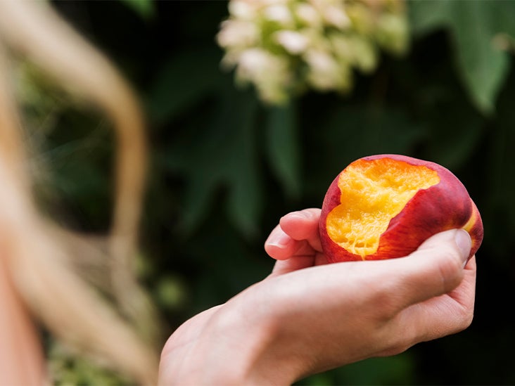 7 Health Benefits of Nectarines, Backed by Science