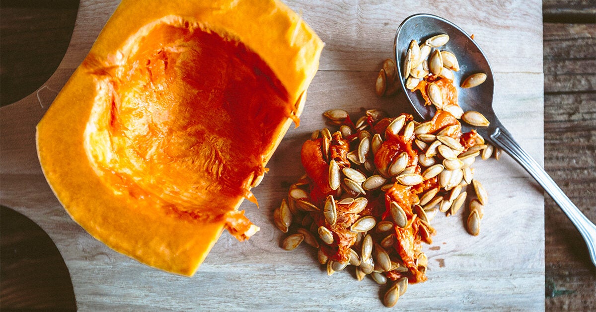 can dogs eat raw pumpkin seeds