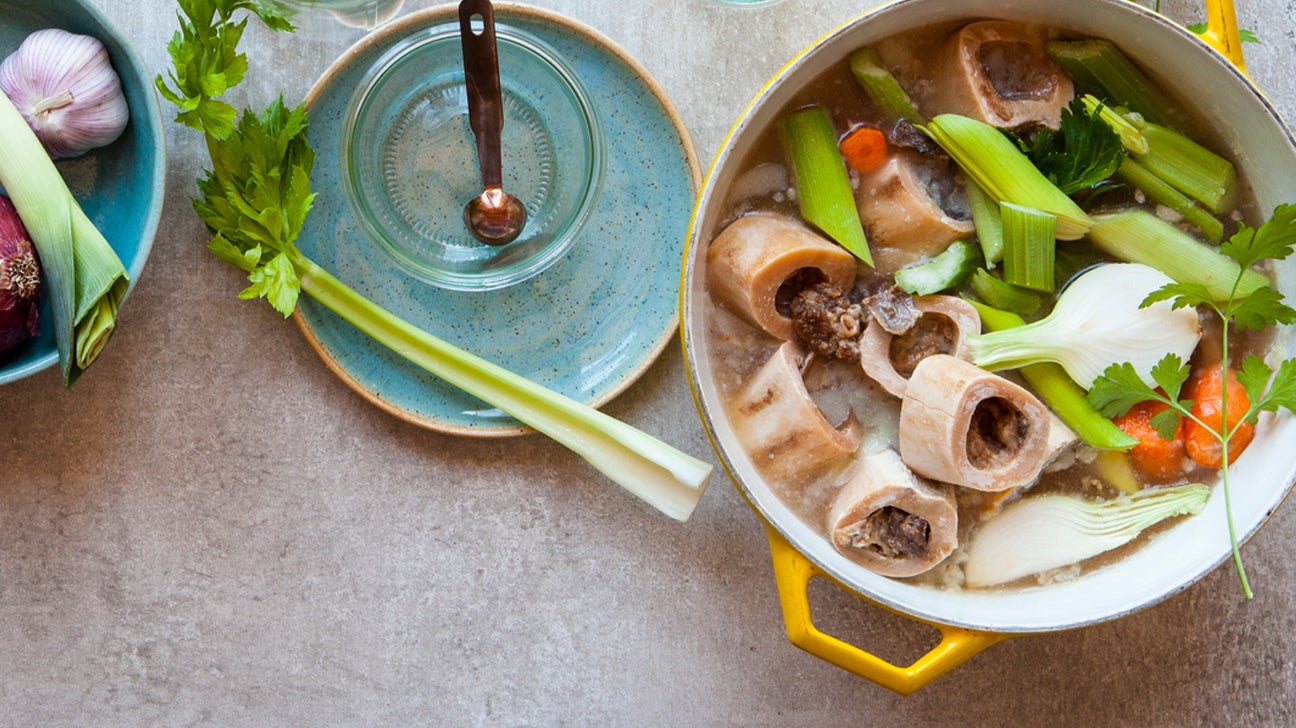 Bone Broth: Benefits, Nutritional Facts, and Recipe
