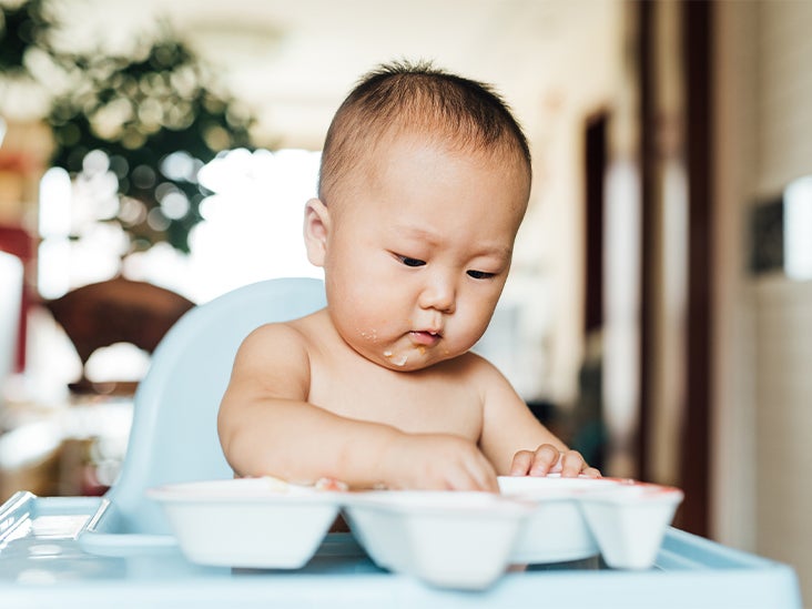 Foods, Tips, and Meal Plan for Feeding Your 9-Month-Old