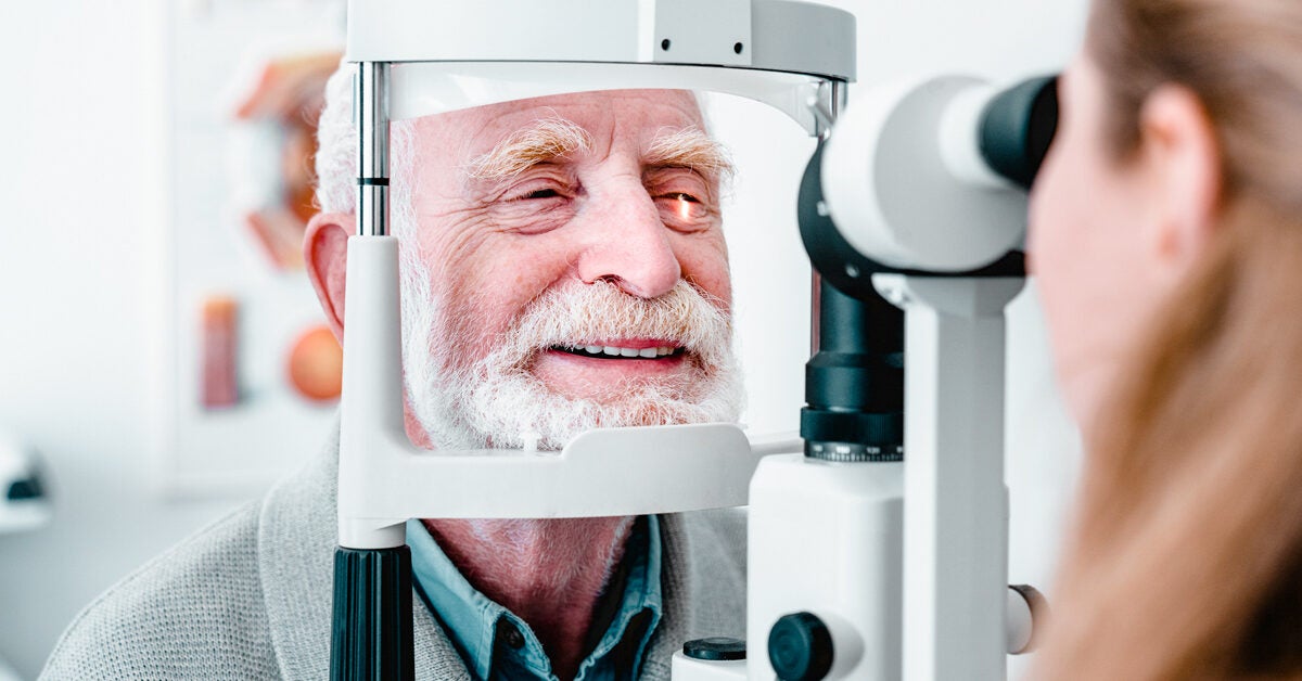 Blurred Vision After Cataract Surgery: How Long Does It Last?
