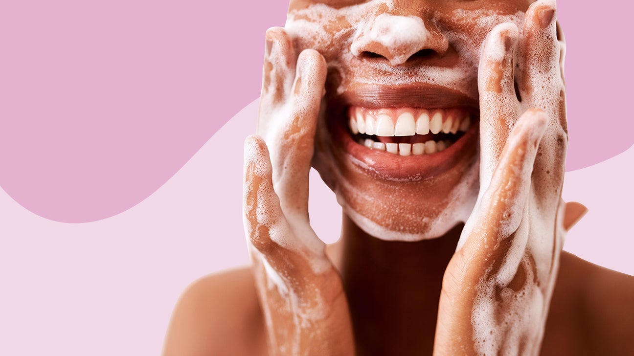 8 Best Face Wash for Dry Skin by Dermatologists