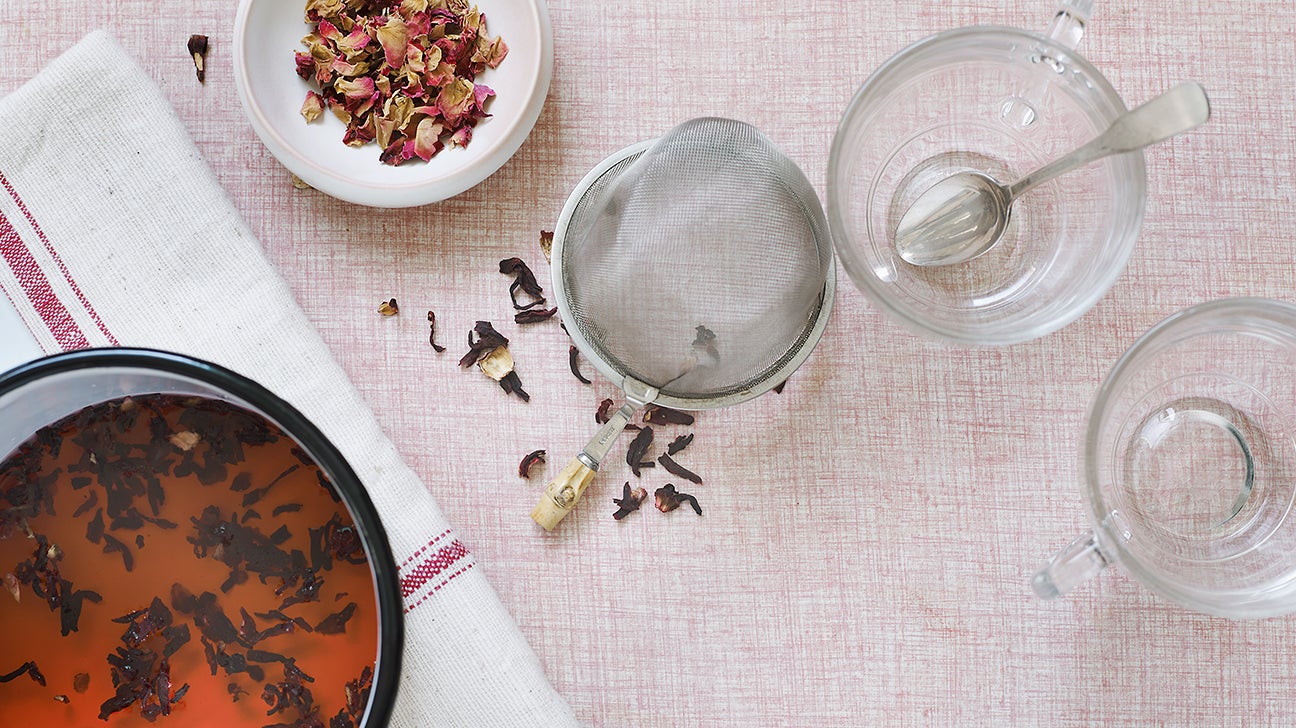 What Is Rose Tea? Benefits and Uses