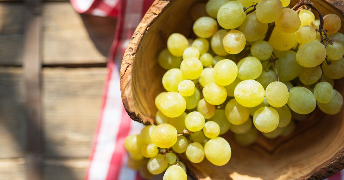 Top 16 Health Benefits of Eating Grapes