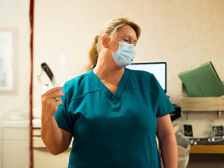 What's the Link Between Hot Flashes and Breast Cancer?