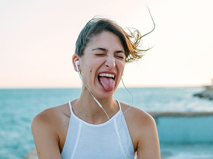 Female Tongue Out Eyes Closed 732 549 Feature Thumb 732x549 