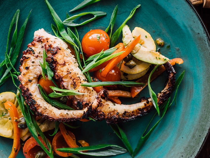 is-octopus-healthy-nutrition-benefits-downsides