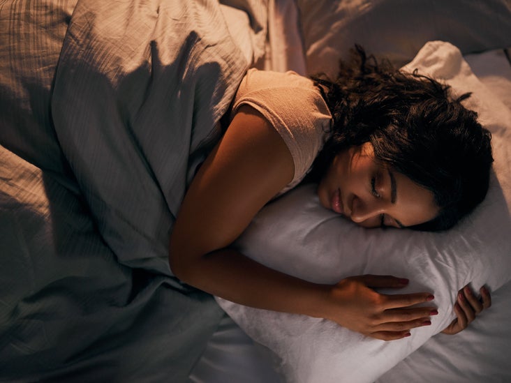 732px x 549px - Benefits of Sleeping Naked: Why It Can Be Key to a Good Night's Sleep