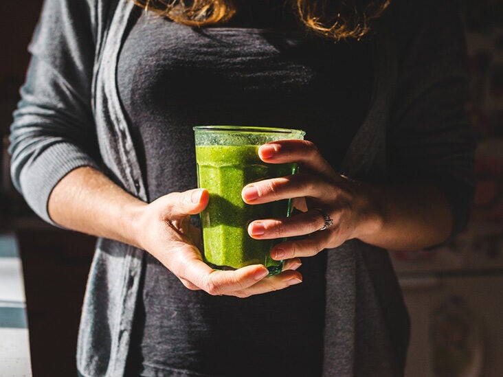 What Is the 21-Day Smoothie Diet, and Should You Try It?