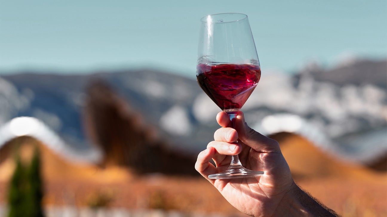 What are the benefits of drinking red wine?