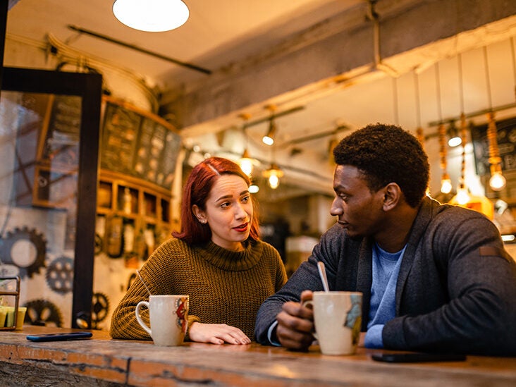 9 Signs You're Dating a Narcissist — and How to Get Out