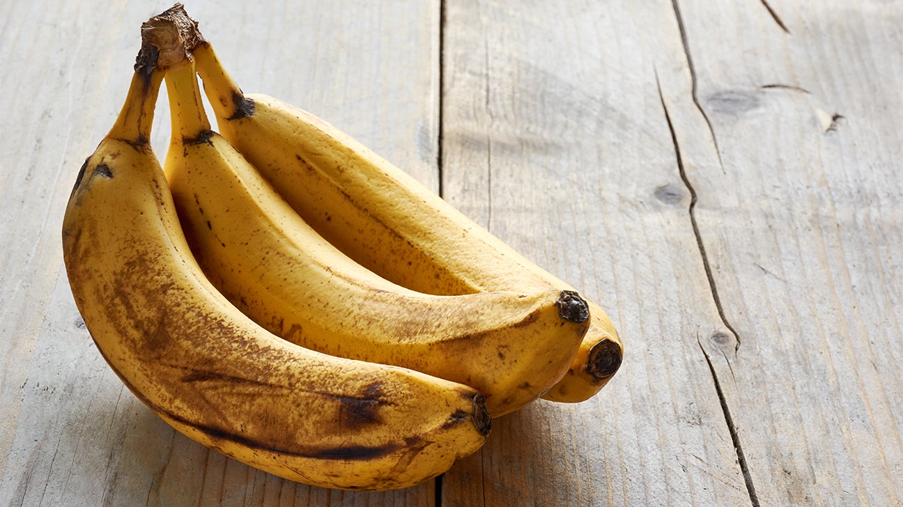 9 Ways to Use Banana Leaves (Ideas and Recipes)