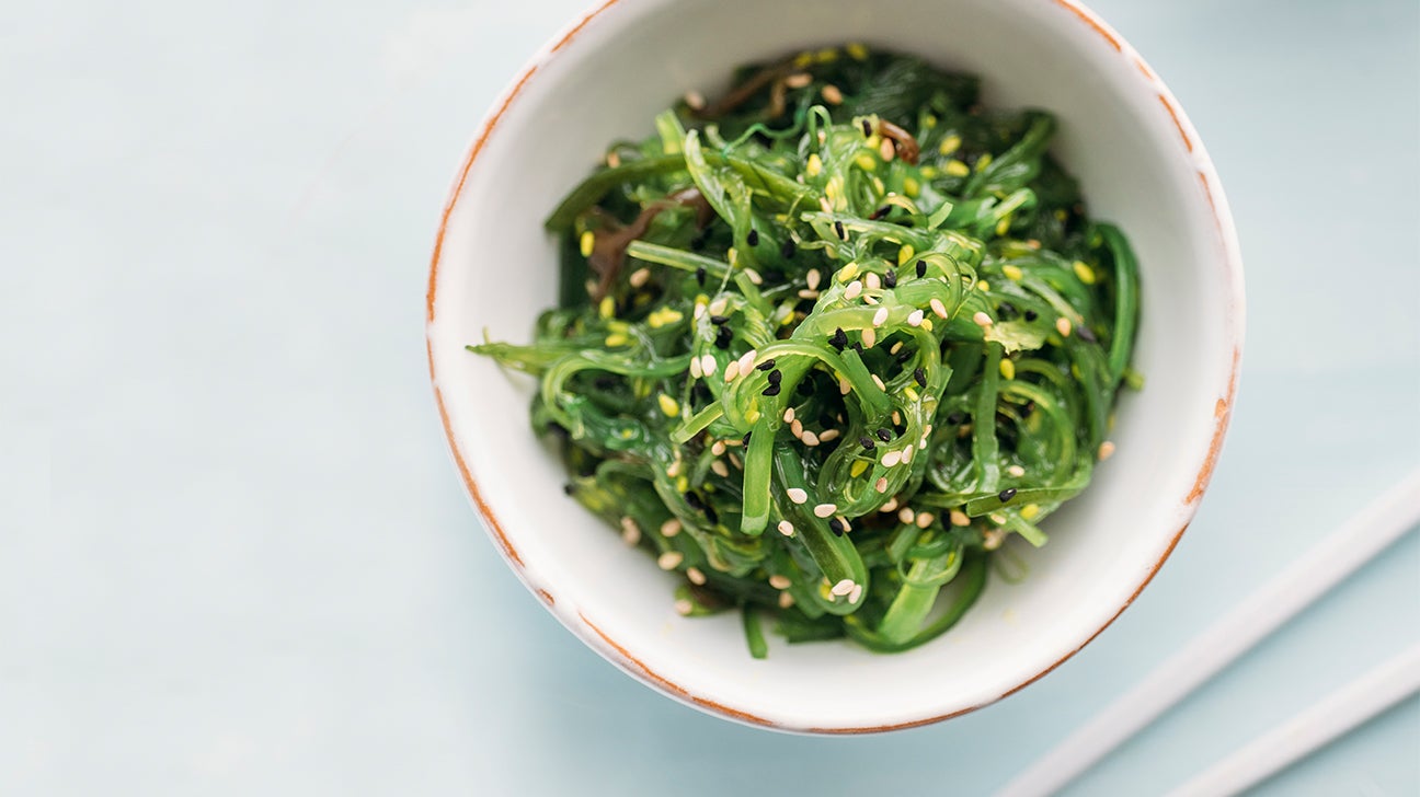 How to Make a Wakame Seaweed Salad - Japanese Seaweed Salad Dish