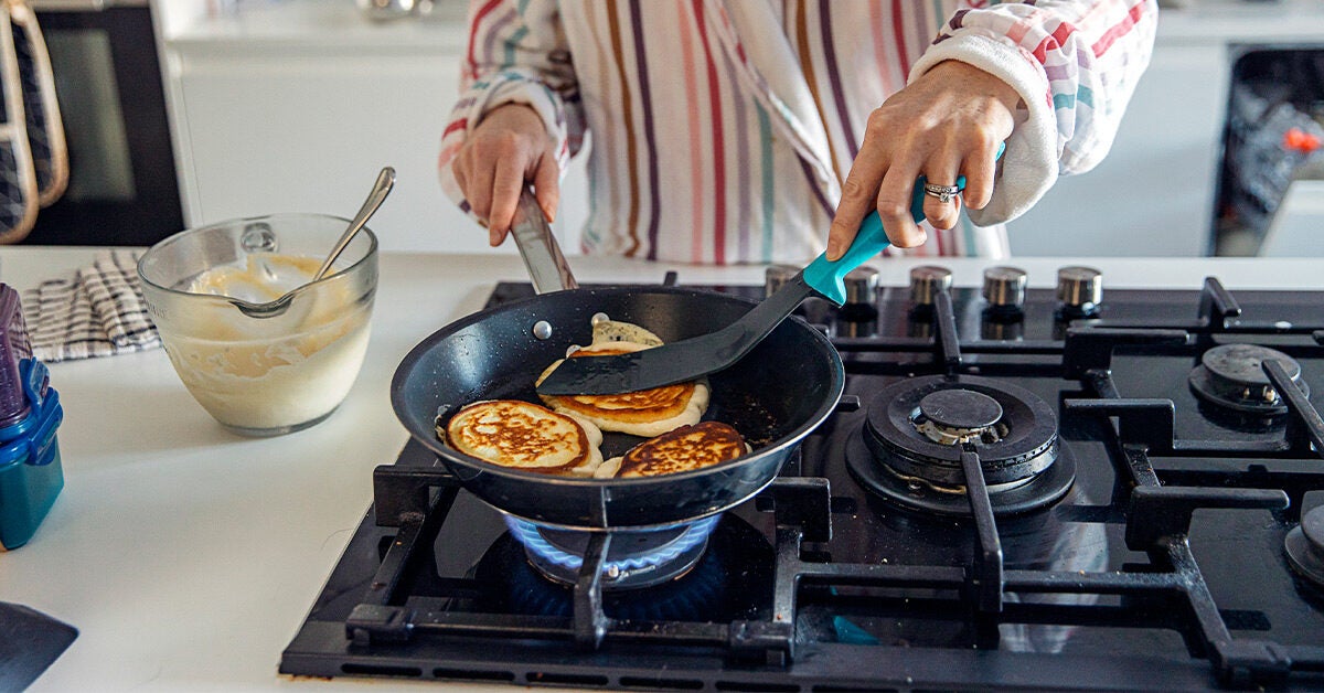 Eating Earlier Can Reduce Hunger, Cravings, and Weight Gain