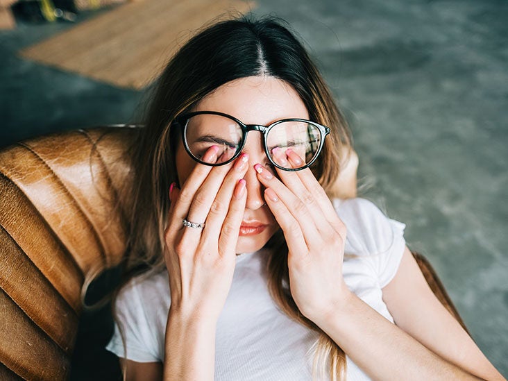 tinted glasses for dry eyes