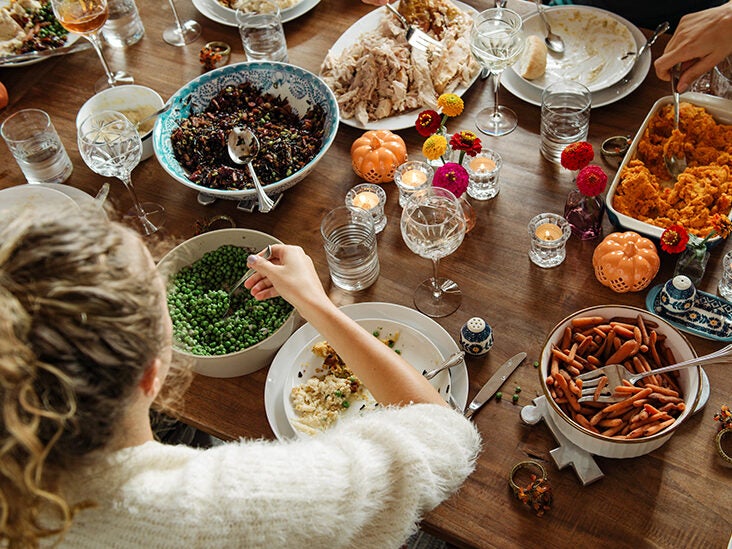5 Ways to Feel Less Bloated After Big Holiday Meals