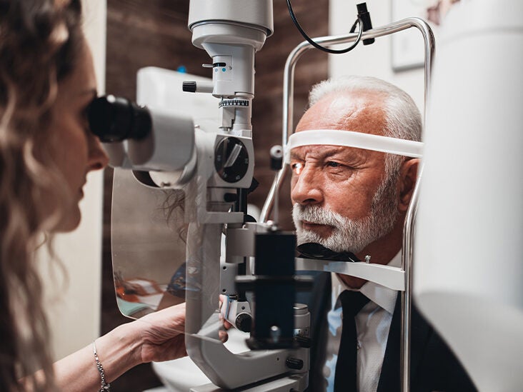 Cholesterol, Diabetes Drugs May Lessen Risk of Age-Related Macular Degeneration