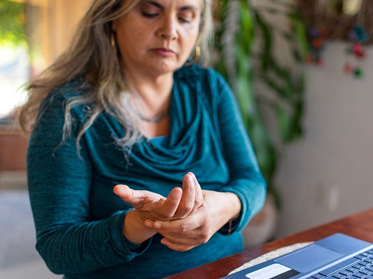 Carpal Tunnel Syndrome: Can Saline Injections Help Ease Pain?