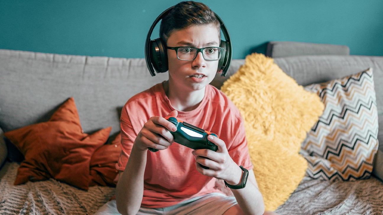 Every hour a child spends playing video games each day raises risk of OCD  by 13%, study claims