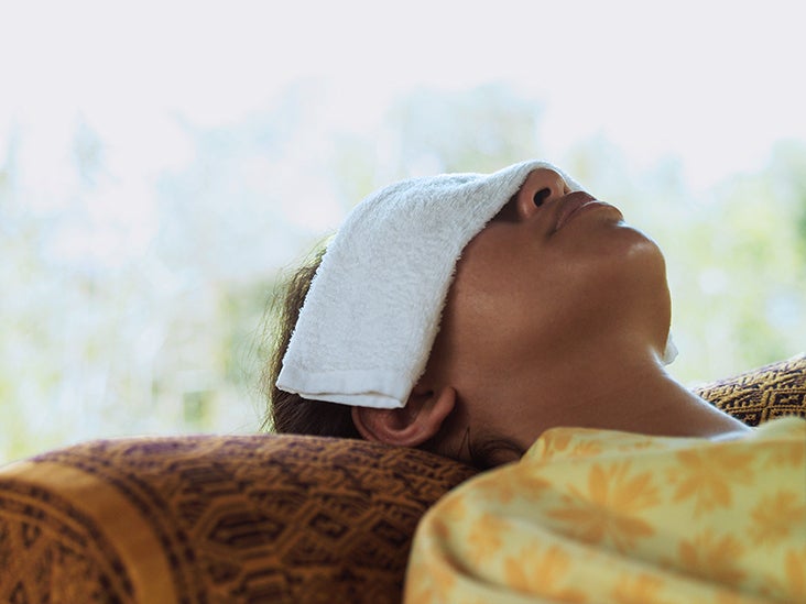 Warm Compress for Dry Eyes How to Make and Use Them