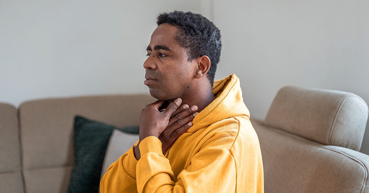 What Are the Signs and Symptoms of a Collapsed Trachea?