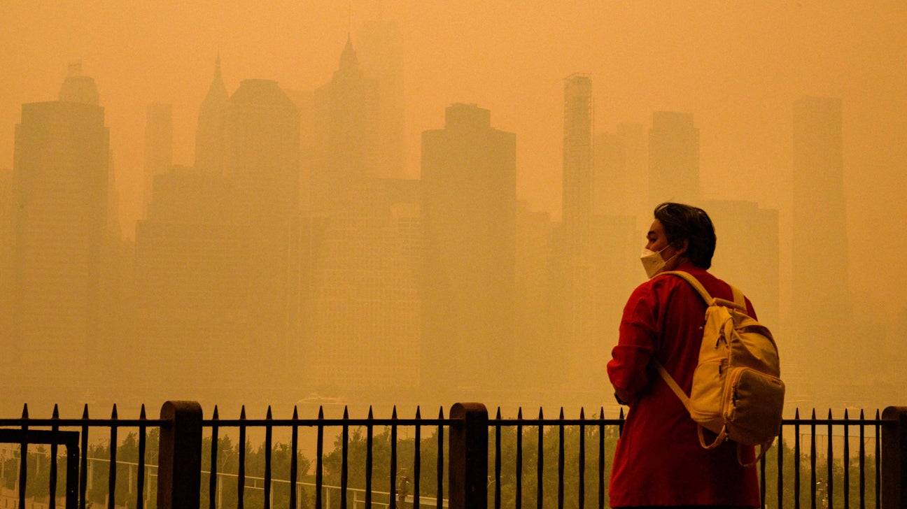 Woman Was Wearing a Mask and Running on Air Pollution Stock Image