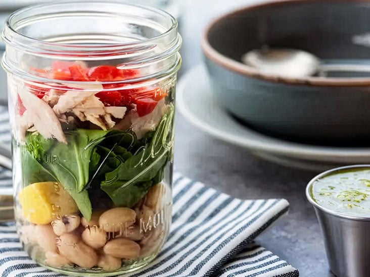 One-Pot Lemon-Garlic Chicken with Rice and Spinach