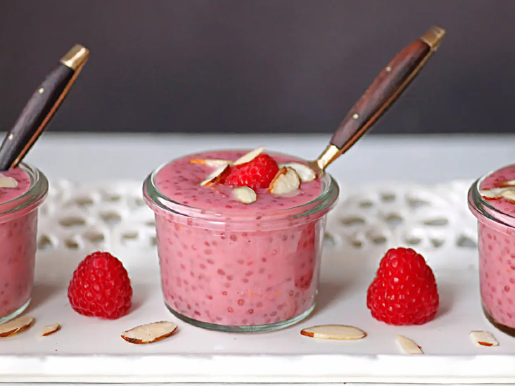Chia Seed Vanilla Pudding with Raspberries