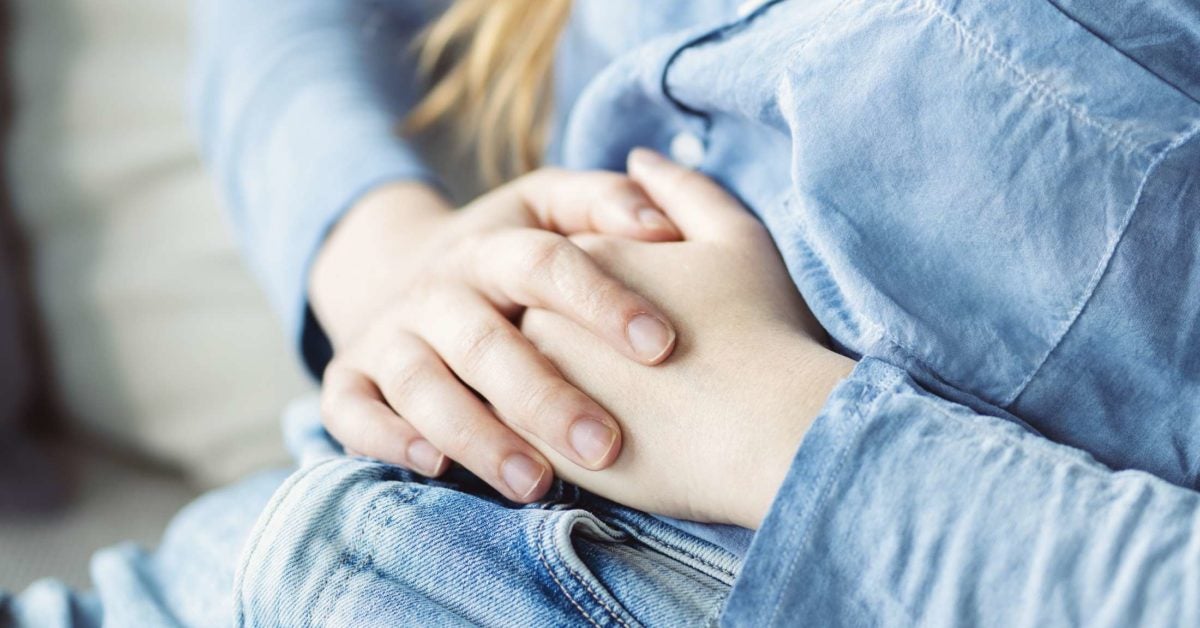 Pulse in stomach Causes and when to see a doctor