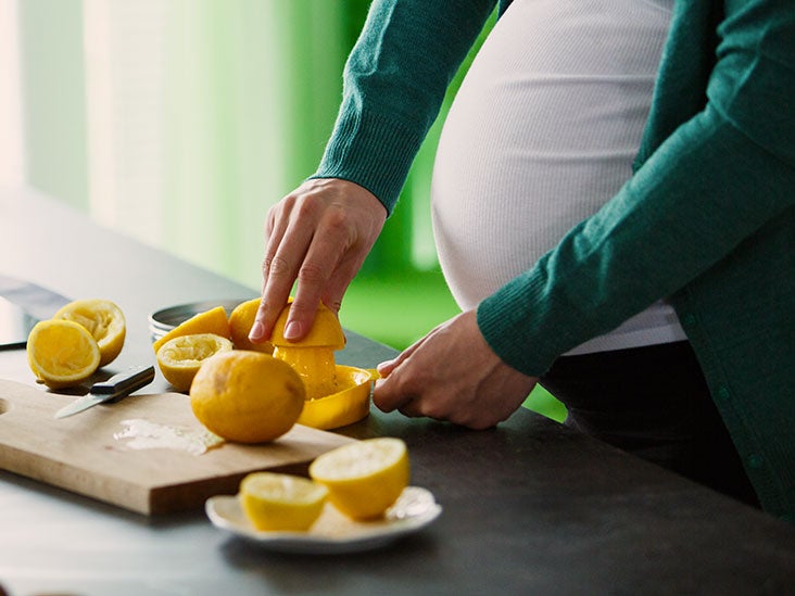 is-lemon-good-for-pregnancy-benefits-and-risks